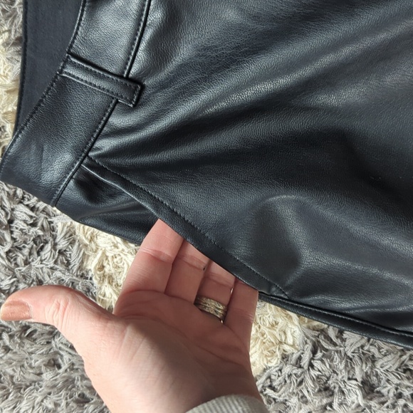 Splendid Faux Leather Blank Ankle Pant Size Women's 4 - Picture 5 of 9